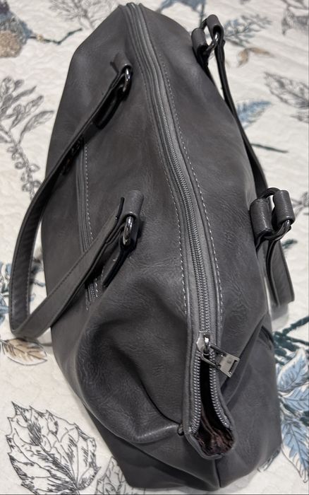 Продам сумочки б/у и новые