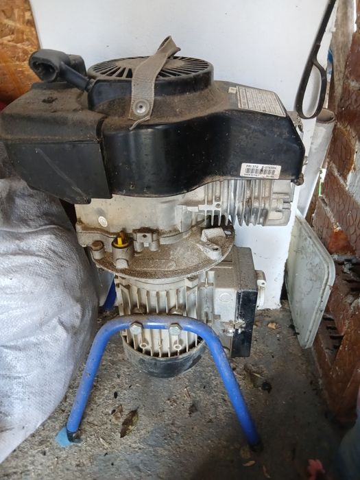 Generator pe benzina