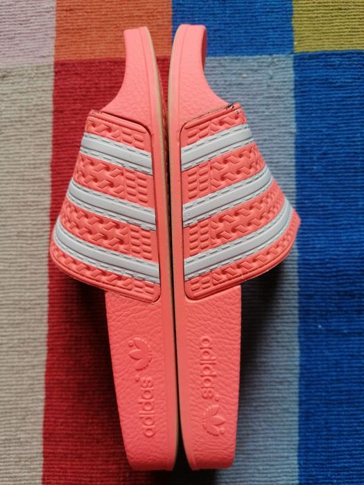 Slapi Adidas originals 37