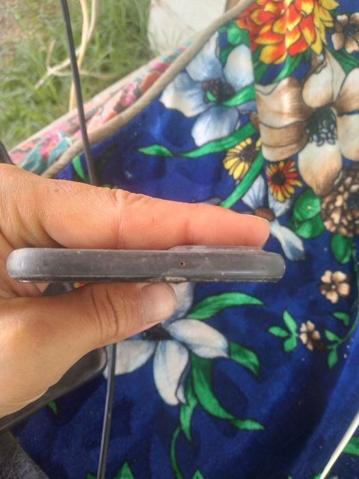 Samsung galaxy a 23 aybi orqa plasmasasi bir oz kochgan narxi 700.ming