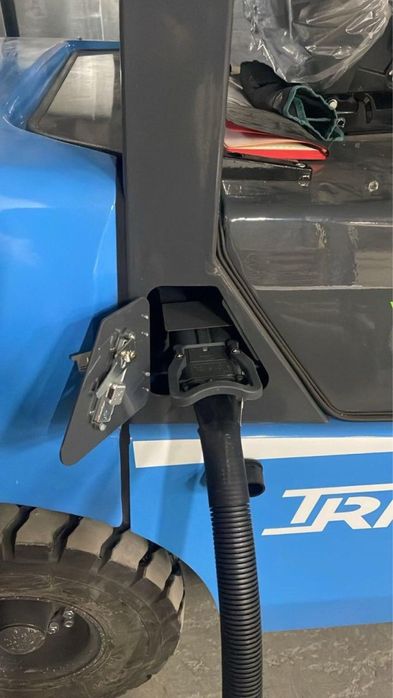 Вилочный погрузчик 3 тонн