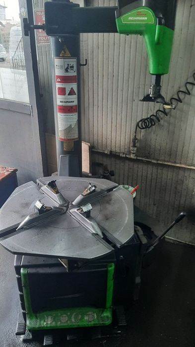 Vând aparat dejantat roți Reihmann