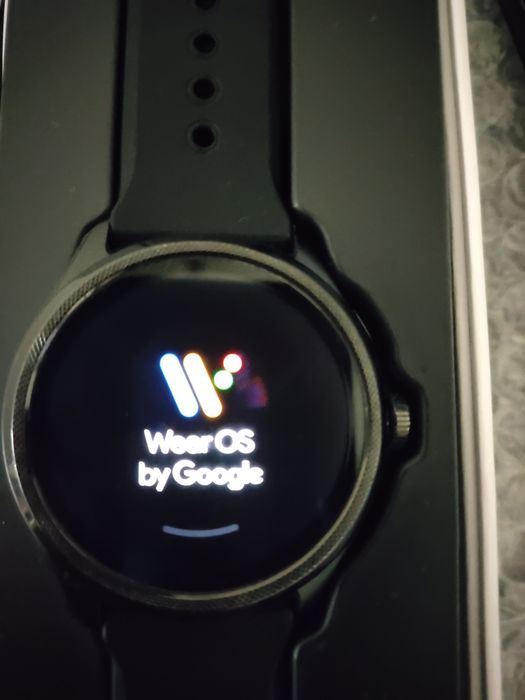 Смарт часовник TicWatch Pro 5