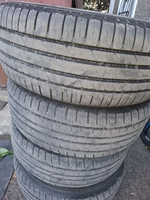 Шины 275/65 R17.