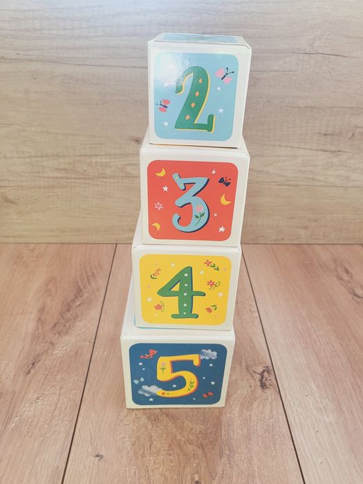 Моята първа библиотека и кубчета за игра и учене