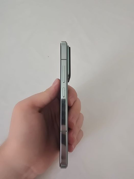 Обменяю Xiaomi 14 512/12