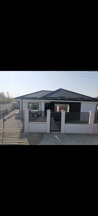 Vând casă parter  4camere  Selgros Damila  Capsunarie