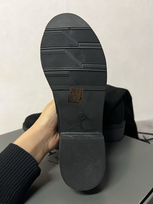 Велурени ботуши над коляното