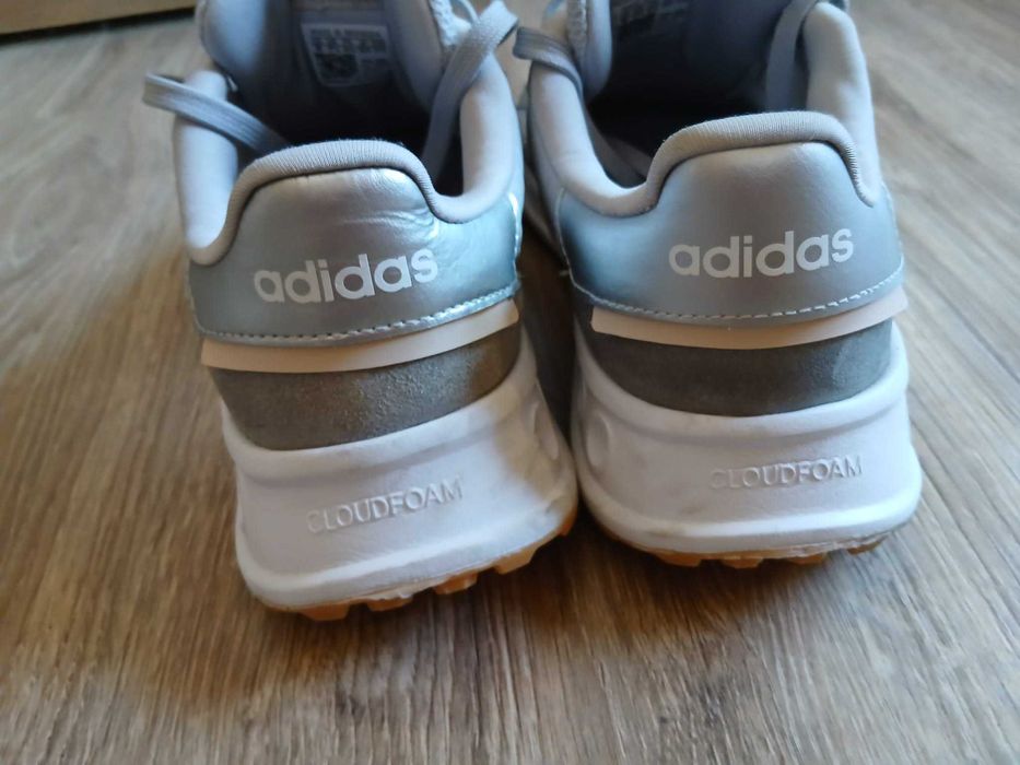 Оригинални сникърси adidas Run 84 (Размер 41 ⅓) – Сиви