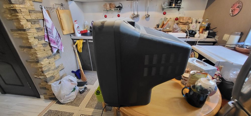 Телевизор  supra