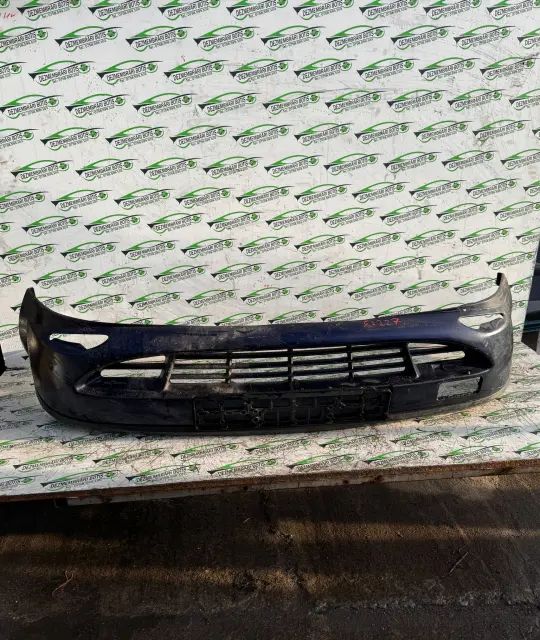 Bara fata Ford Fiesta 1999 1.8 D MT (59 hp)
