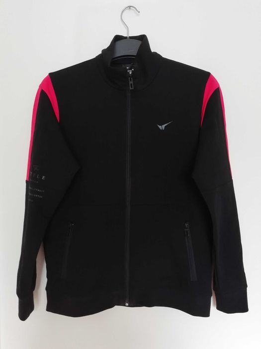 Нов дамски черен анцунг българско производство размер M