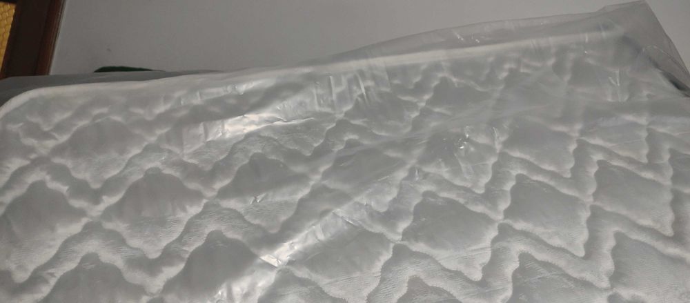 легло плюс матрак( може и поотделно)