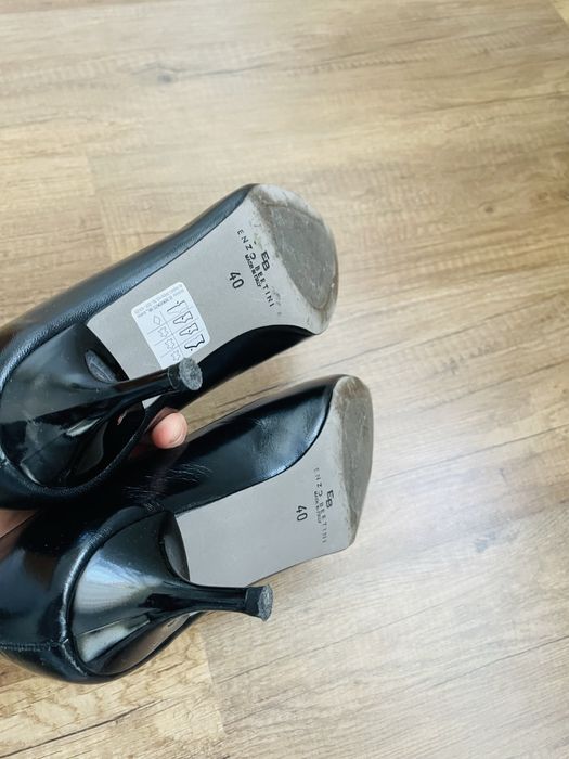 Pantofi Enzo Bertini, mar 40, toc de 6 cm, o purtare. Impecabili!