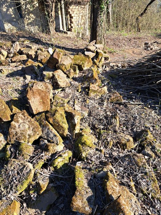 Продавам дялани камъни