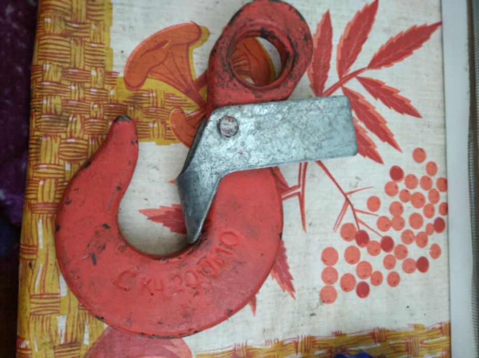 Крюки для тросов,