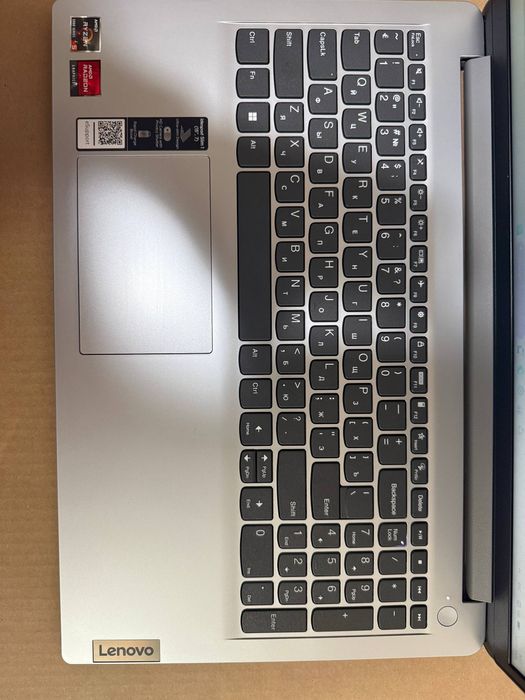 Lenovo IdeaPad 1 15ALC7 — Ryzen 5 / 8 GB / SSD 512 GB