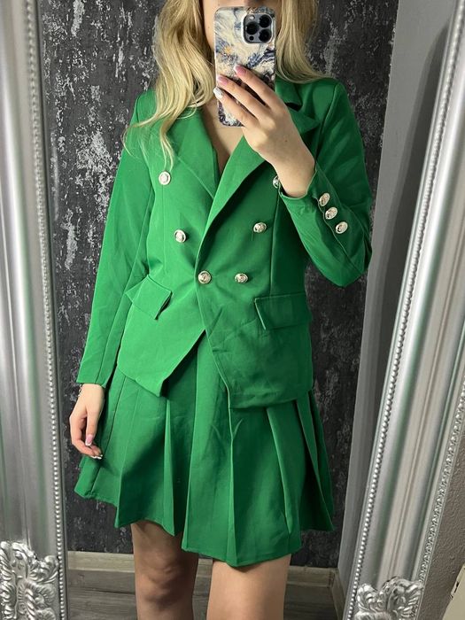 Costuma cu fusta dama