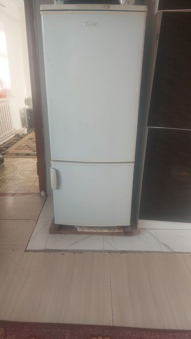 Срочно холадилник сатылады Моторын ауыстыру керек