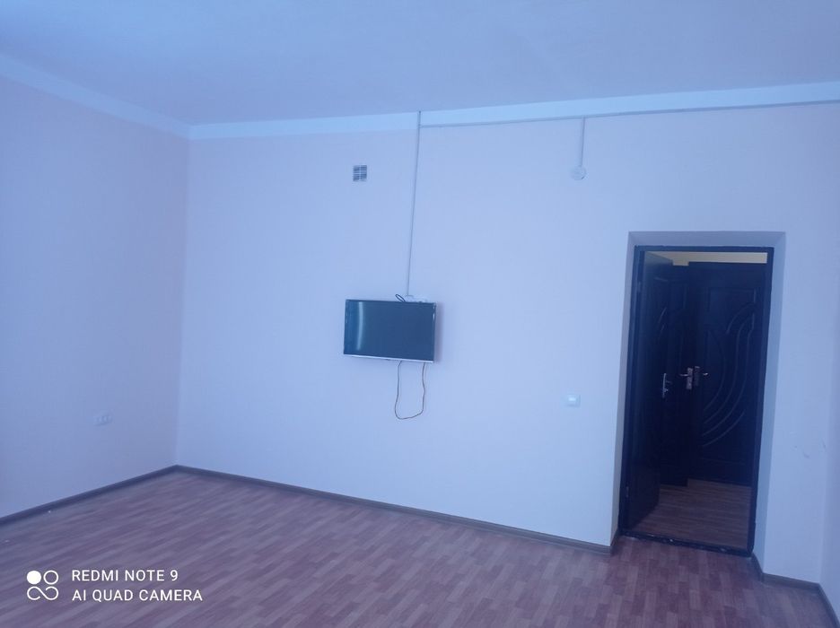 Yangi domlardan 2 xonali 79kv 4 etaj