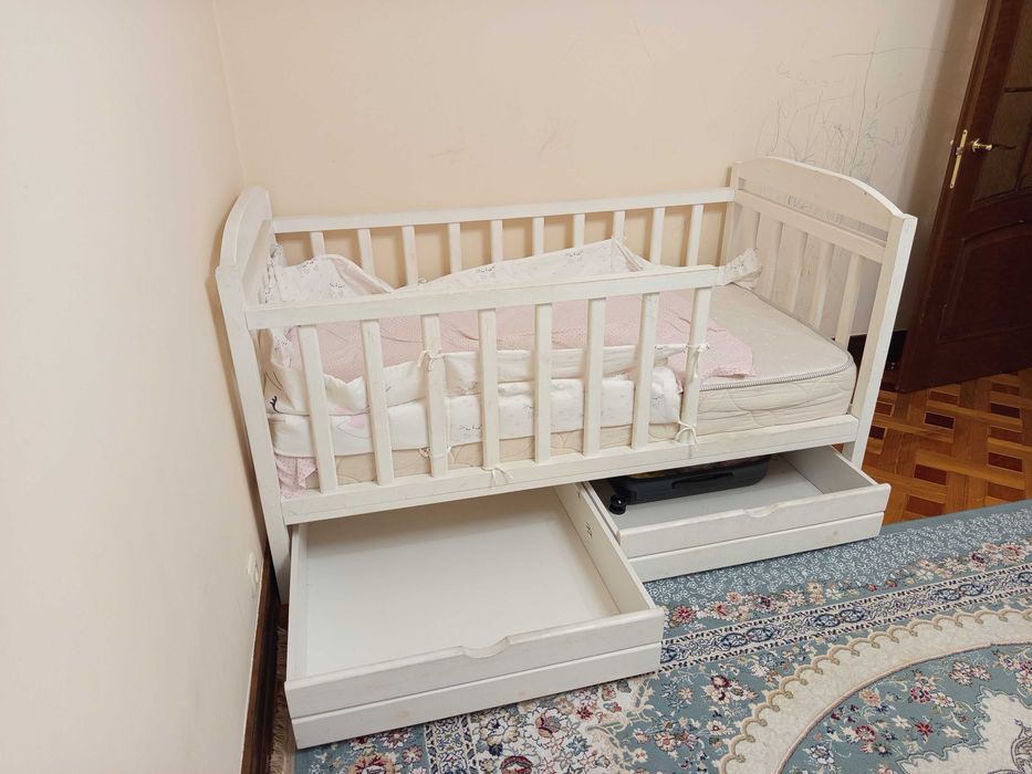 Кровать детская с матрасом