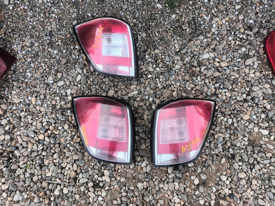 ляв и десен стоп за опел астра х комби OPEL ASTRA H