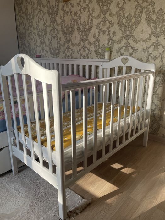 Манеж качлка, детская кровать