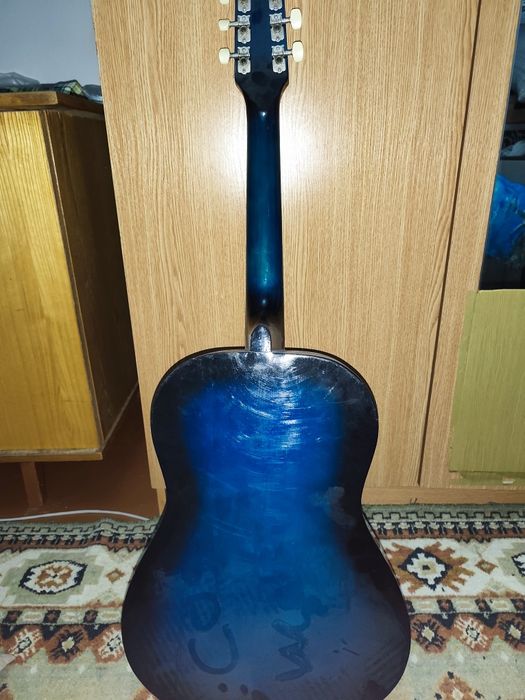 Гитара акустическая