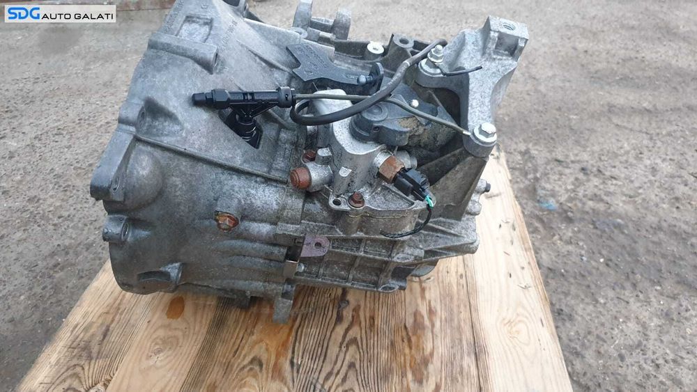 Cutie Viteze Manuala 6 Trepte Ford Kuga 2.0 D 4X4 2008 - 2012 Cod 8V4R-7002-BG