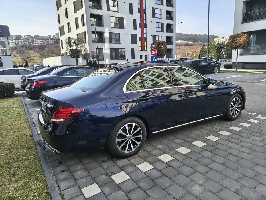 Mercedes-Benz E220d Exclusive / Avantgarde / Panoramic / Interior Bej