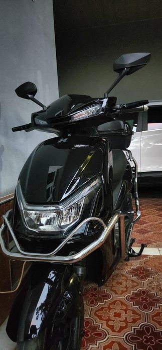 sukuter elektroni