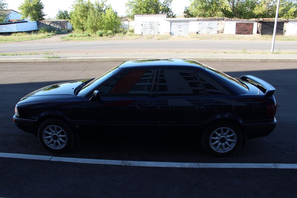 Продам AUDI 2,6 объем 1994 года