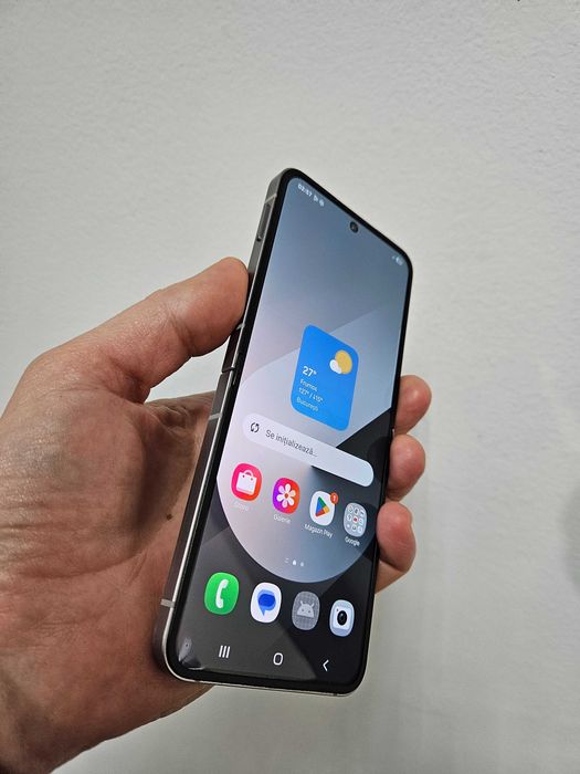 Samsung Galaxy Z flip 6 256 Gb impecabil