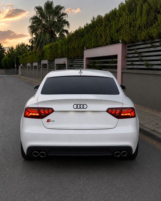 LED динамични RS-стил стопове Audi A5/S5 B8.5 Facelift (2013-2016)