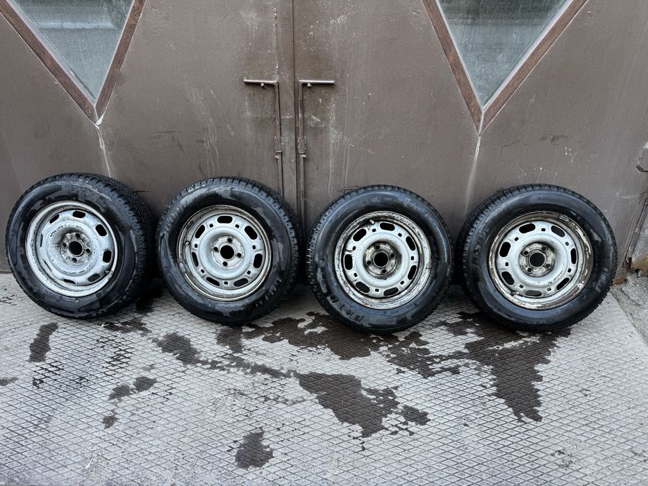 Продается зимняя резина с дисками