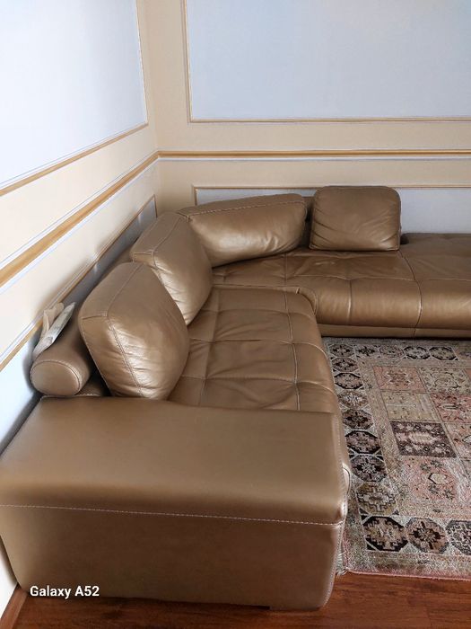 Кожанный угловой диван