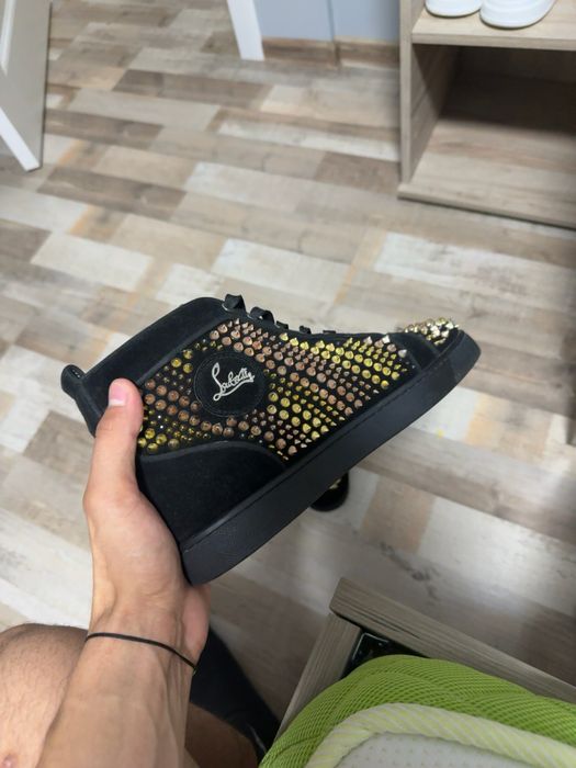 Vând sneakers Christian louboutin