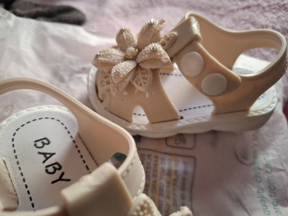 Сандали детский новый