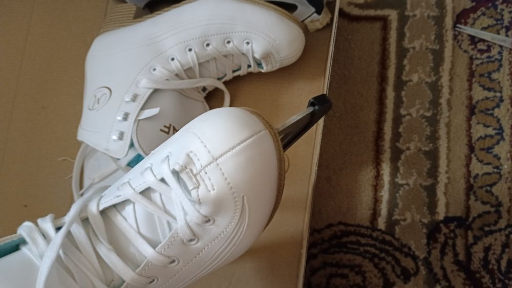 Фигурные коньки для девочки