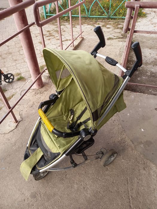 Продам детскую коляску