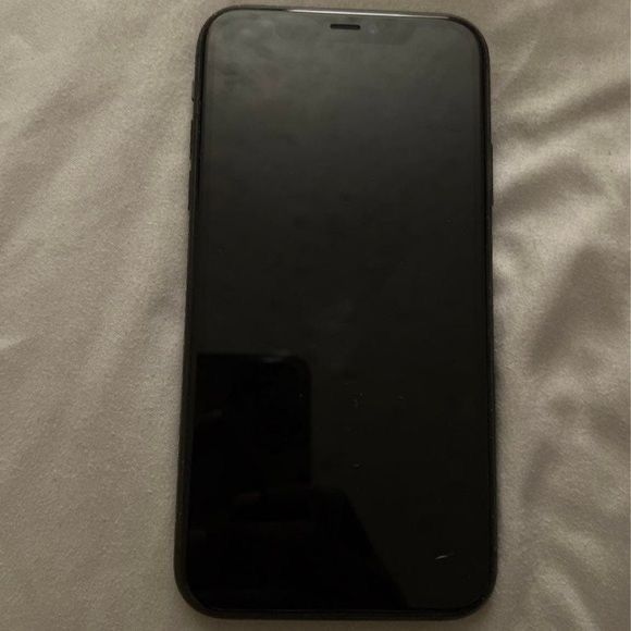 Продам iphone 11