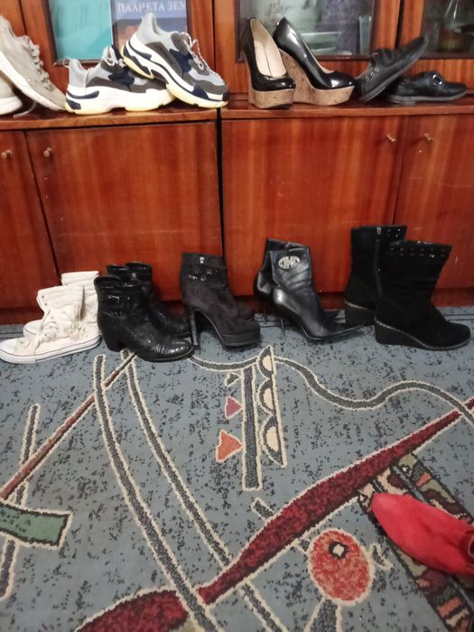 Любая обувь на выбор