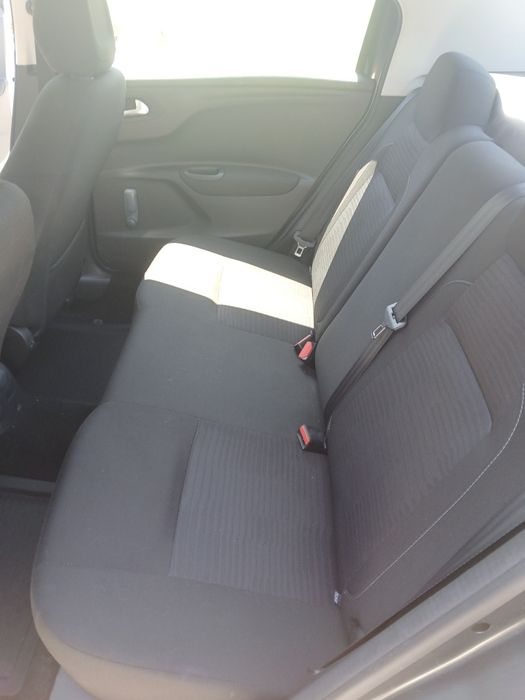 Продавам Peugeot 301 2016 г.