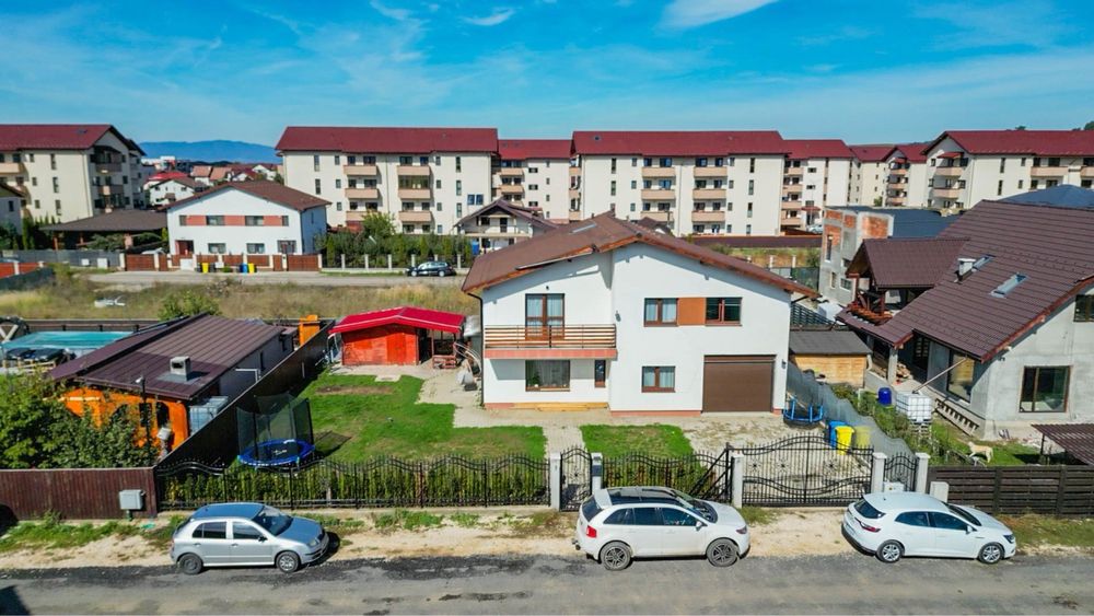 Casa individuala de inchiriat/ vanzare