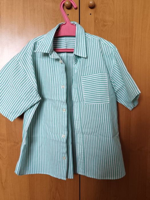 Продам рубашку на мальчика.