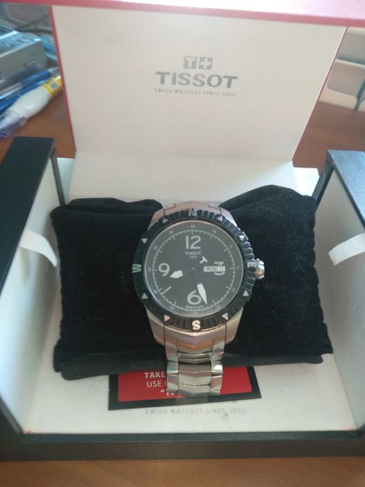 Ceas de maina barbatesc calitativ