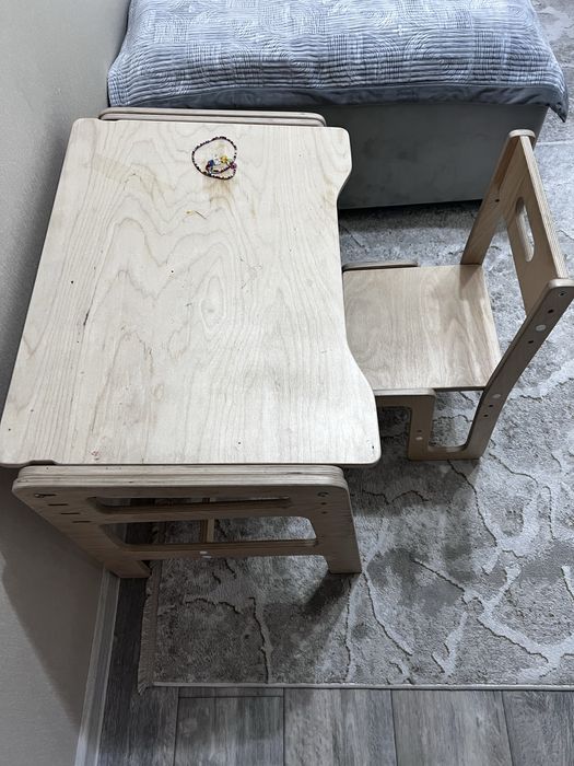 Продам парту со стулем