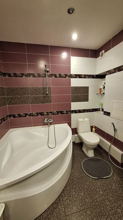 Продается 4комнатная квартира