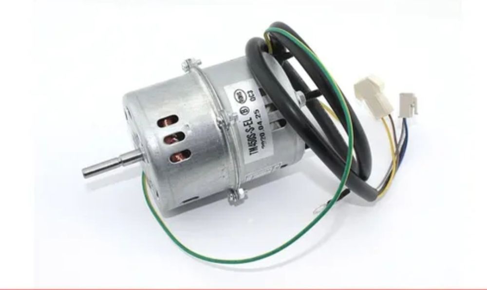 Новый матор на вытяжку