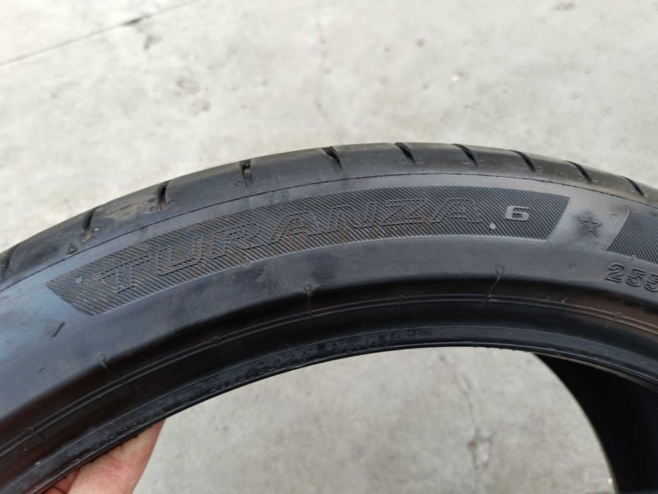 O anvelopa de vara 255 40 21 bridgestone turanza 6 dot 4724